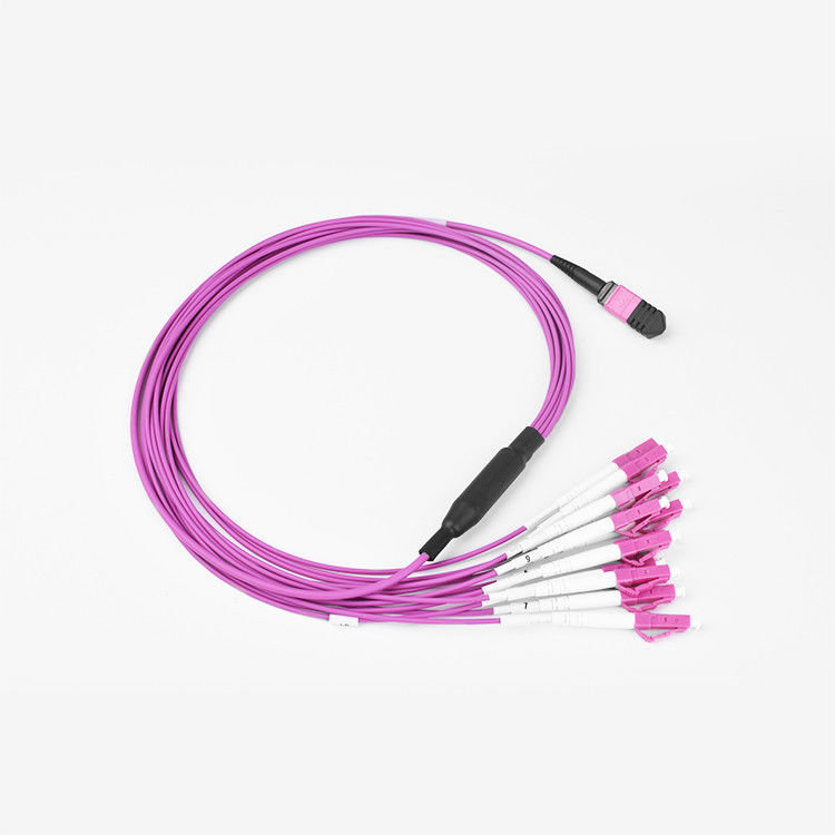 Type femelle optique polarité de connecteur femelle de câble d'évasion de corde de correction de fibre d'OM4 MMF MPO de B