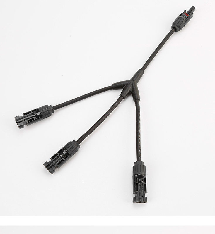 Type 3 câble de la branche MC4 Y du cable connecteur 2 de l'adaptateur IP68 de panneau solaire de manière