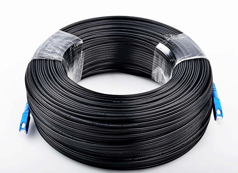 Corde de correction de câble optique de fibre de baisse de Sc UPC FTTH G657A2 autosuffisant