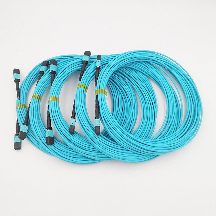 Hochiry MPO/type corde de fibres du câble 12 tronc de MTP de correction à plusieurs modes de fonctionnement de la fibre OM4 de B