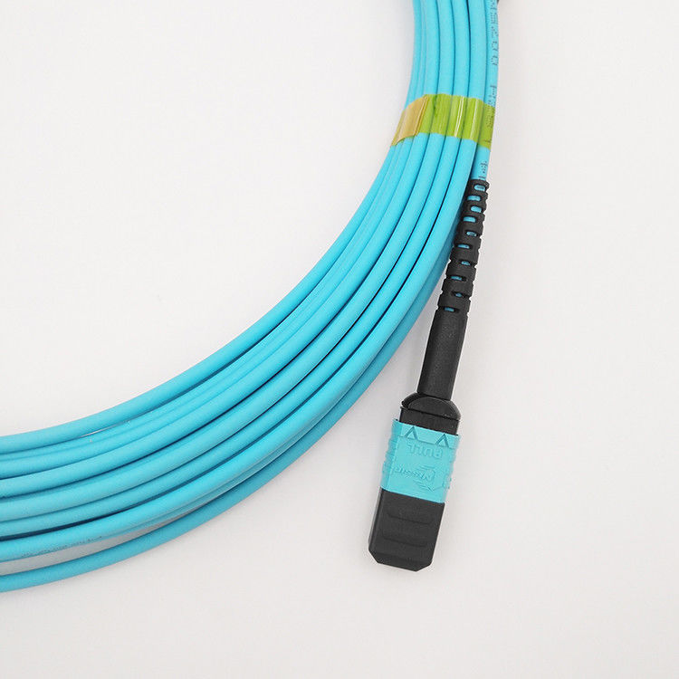Hochiry MPO/type corde de fibres du câble 12 tronc de MTP de correction à plusieurs modes de fonctionnement de la fibre OM4 de B